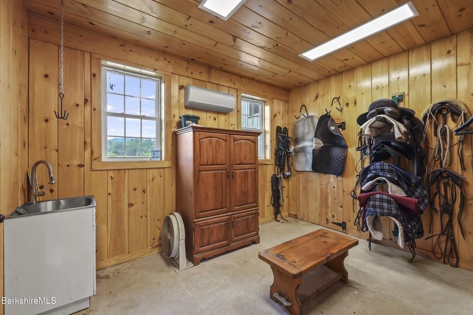 0 Easthampton Rd Property Photo 4