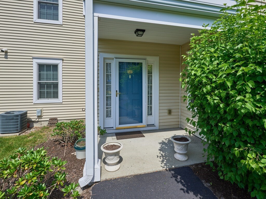 631 East St # A101 Property Photo 1