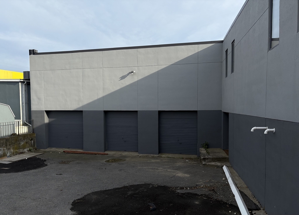 90 School Street Property Photo 7