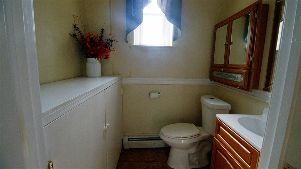 190 Cherry St Property Photo 10
