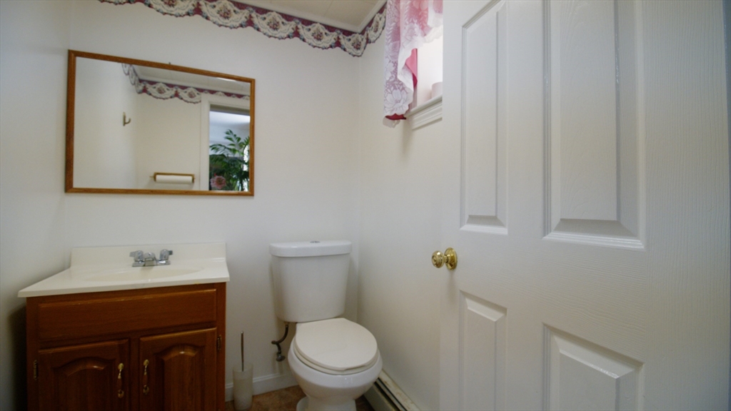 190 Cherry St Property Photo 11
