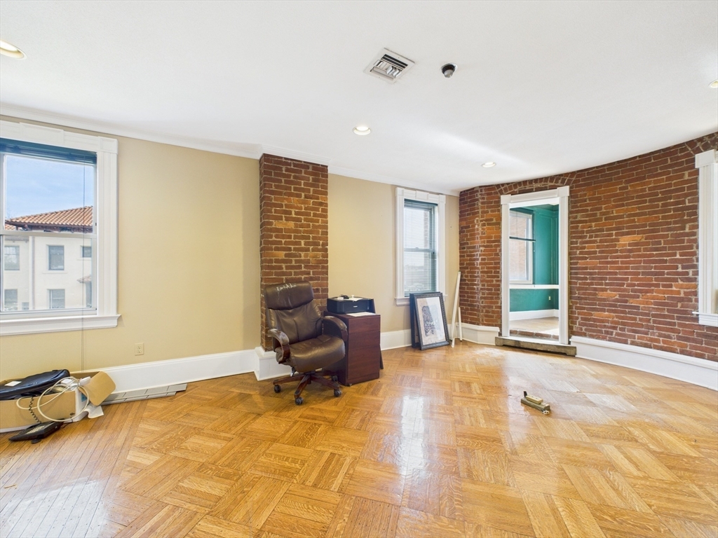 73 Chestnut St Property Photo 35