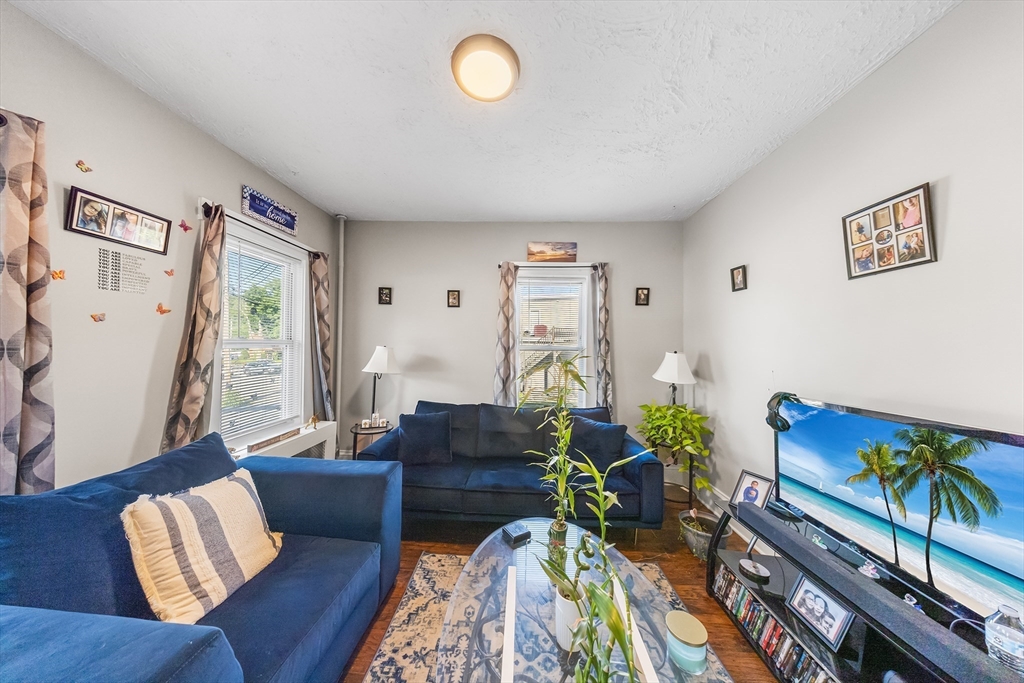15 Cascade St Property Photo 7