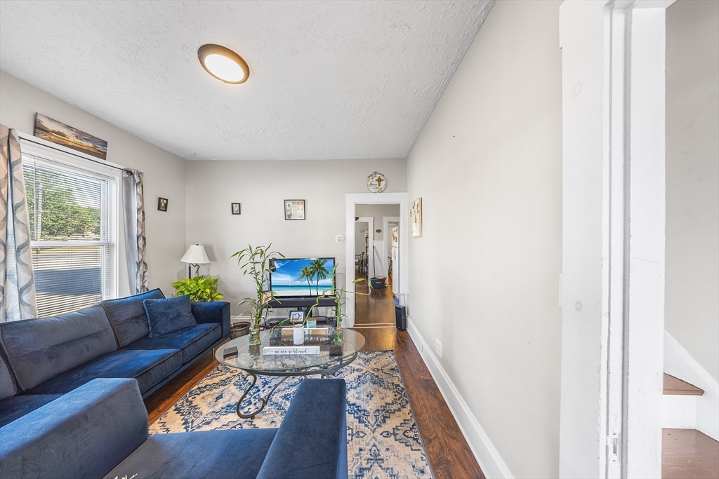 15 Cascade St Property Photo 8
