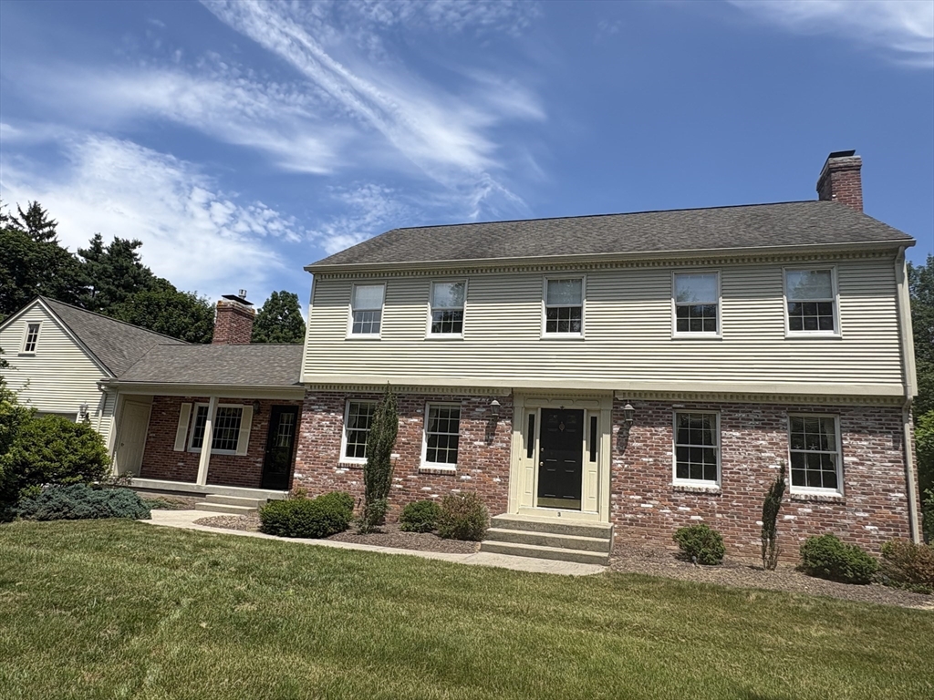 3 Christopher Circle Property Photo 1