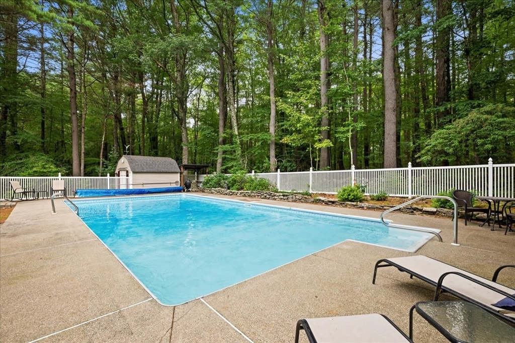 17 Gilbert Way Property Photo 32