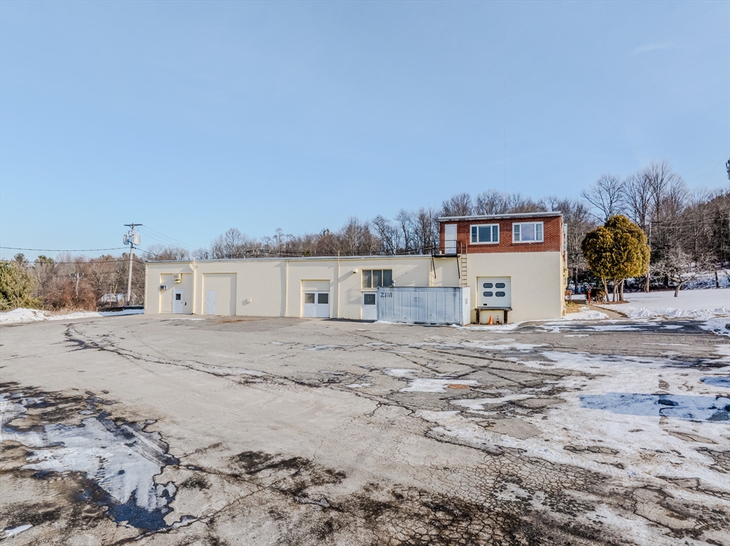 240 Shrewsbury Property Photo 11