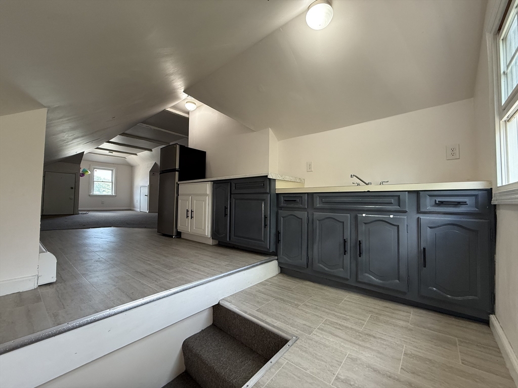 1728 Elmwood Ave Property Photo 38