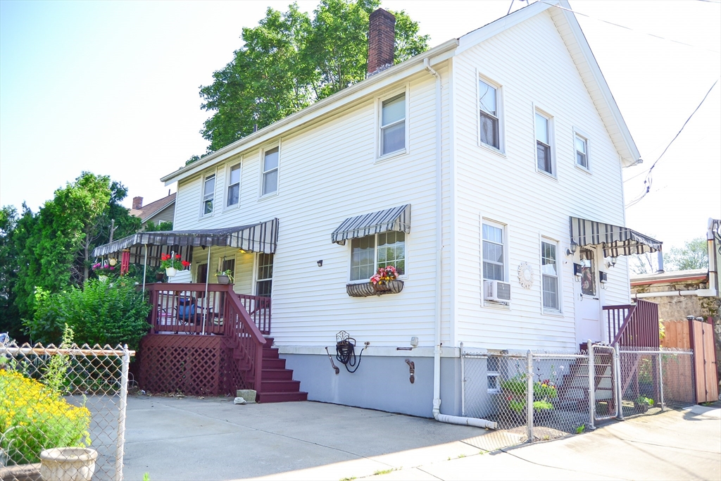 348 North St Property Photo 8