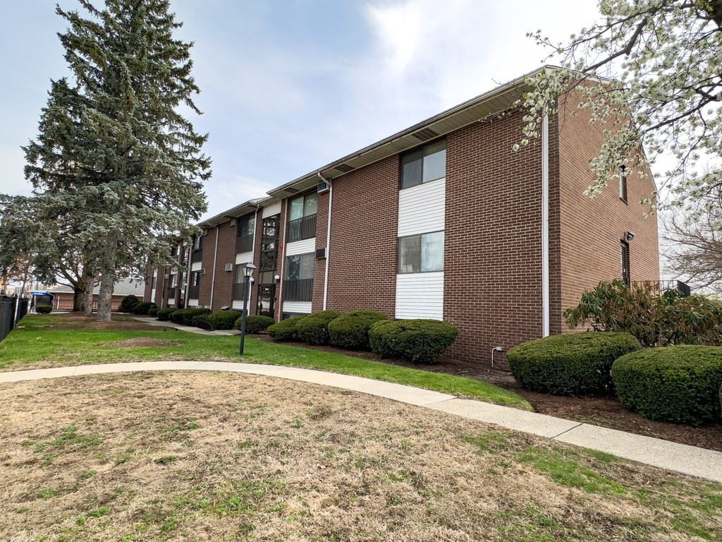 172 River St # B7 Property Photo 1