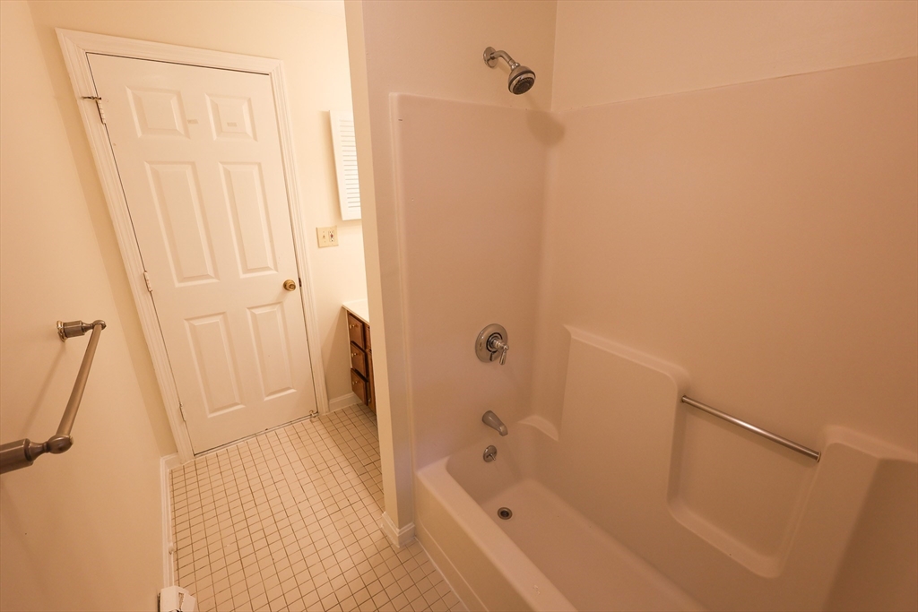 8 Mount Calvary Road # 8 Property Photo 17