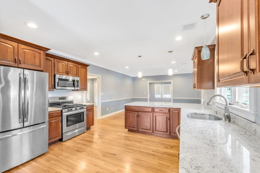 8 Newburg St # 8 Property Photo 1