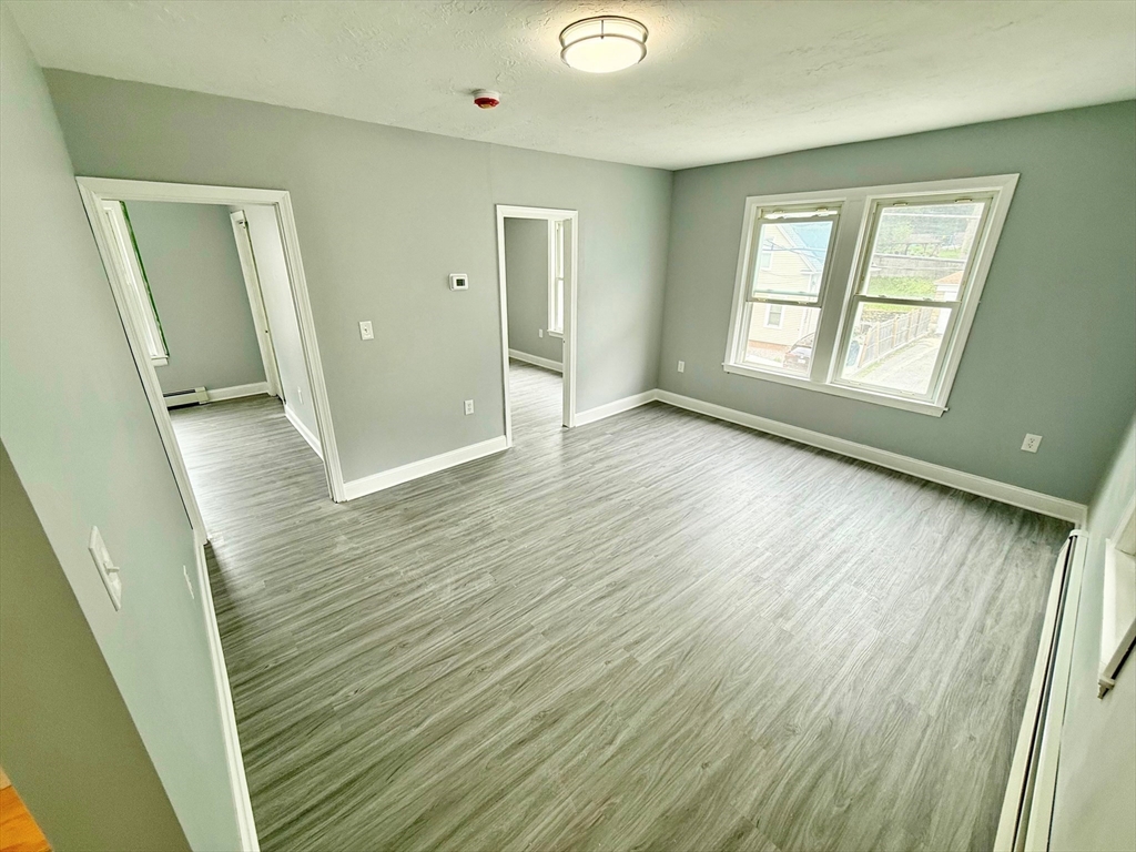 154 Marshall St Property Photo 5