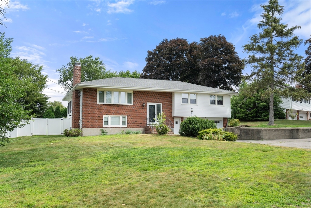 253 Needham St Property Photo 1