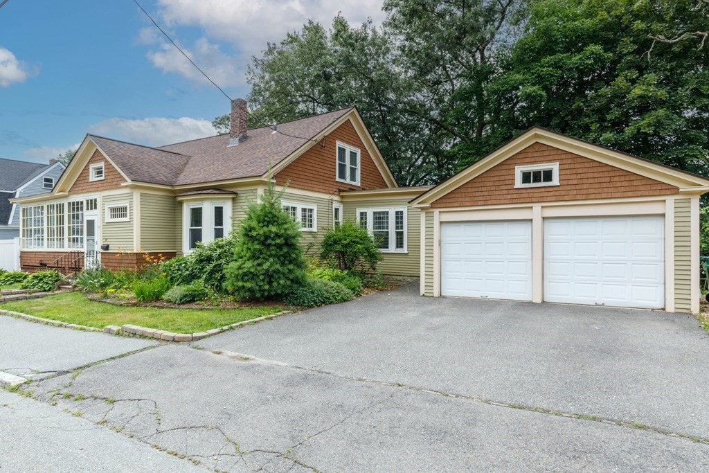 44 Fairview Street Property Photo 1