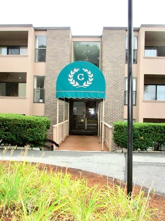 26 Shrewsbury Green Dr # A Property Photo 1