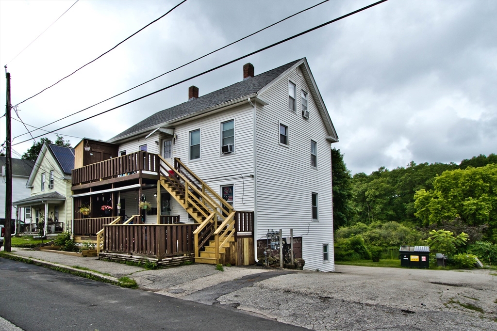 9 Pearl St Property Photo 1