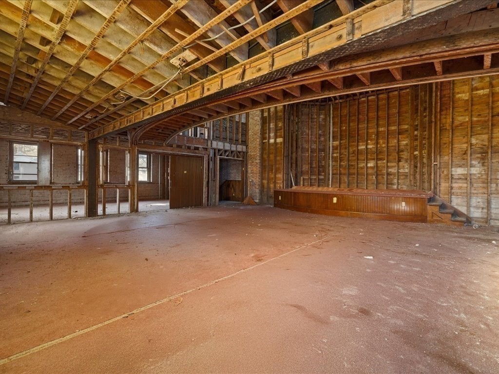 8 Carver Street Property Photo 16