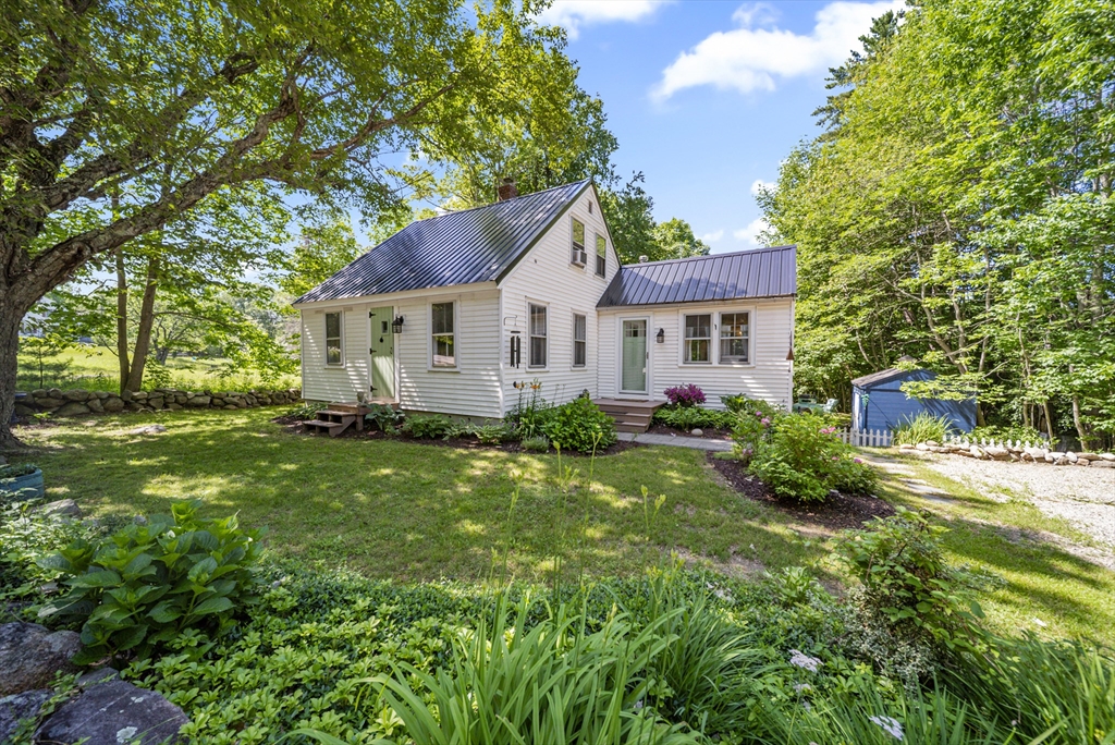 585 Governor Wentworth Highway Property Photo 1