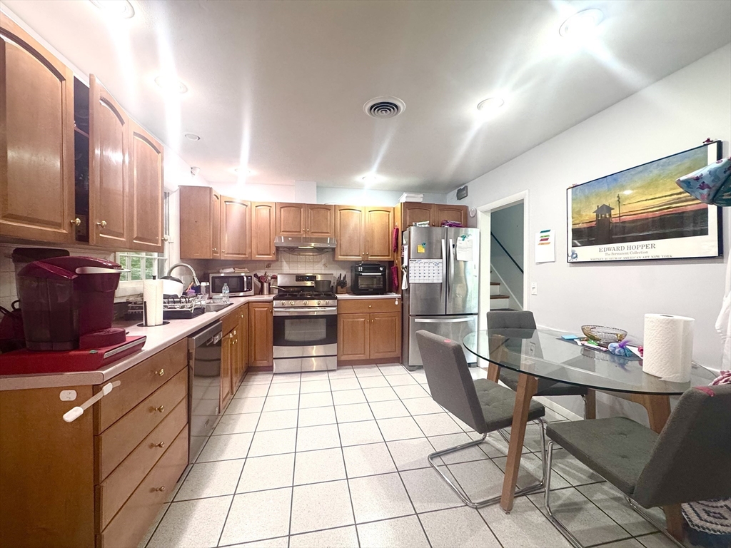 11 Tirrell Cres # 11 Property Photo 1