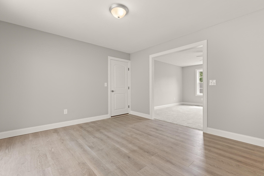 18b Pine Hill Way Property Photo 11