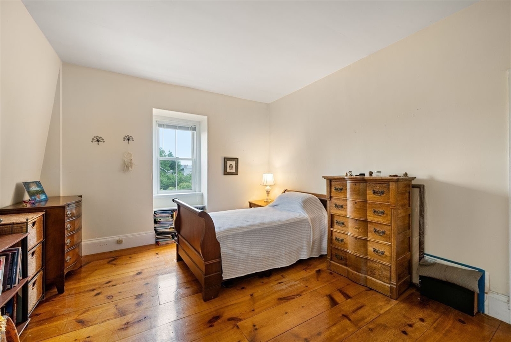 17 Myrtle Property Photo 31