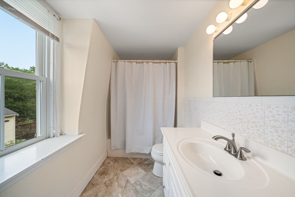 17 Myrtle Property Photo 32