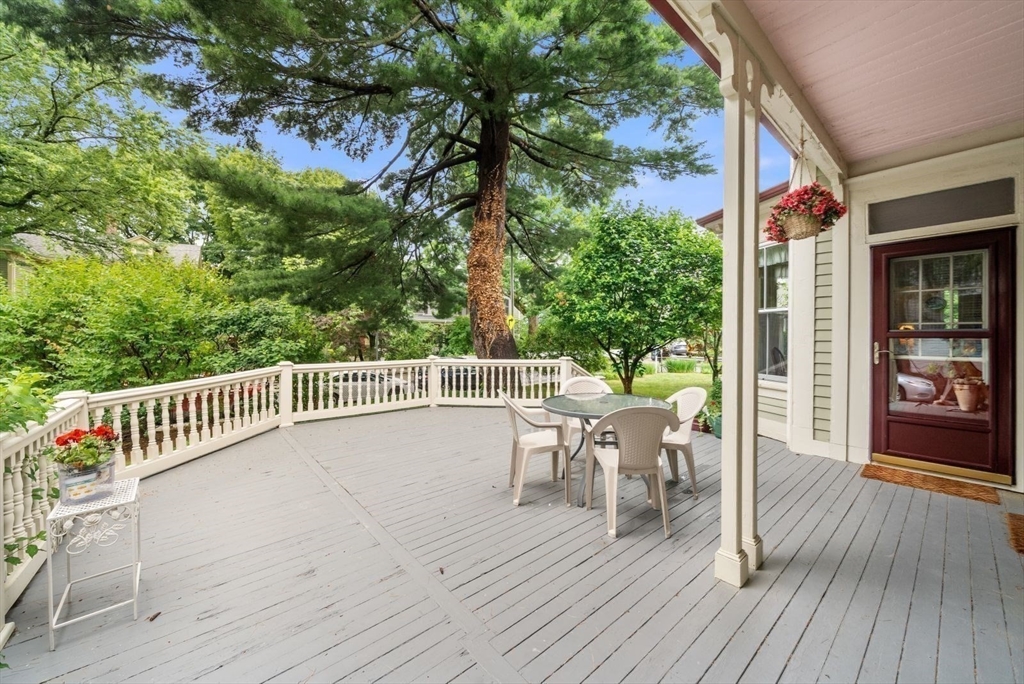 17 Myrtle Property Photo 35
