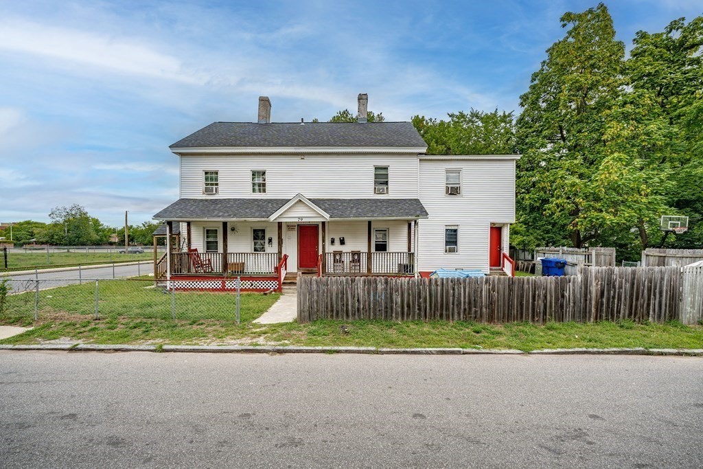 79 Oak St