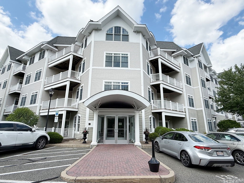 614 Pond St # 2406
