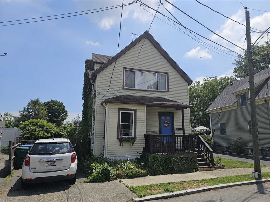 5 Floyd Ave Property Photo 1