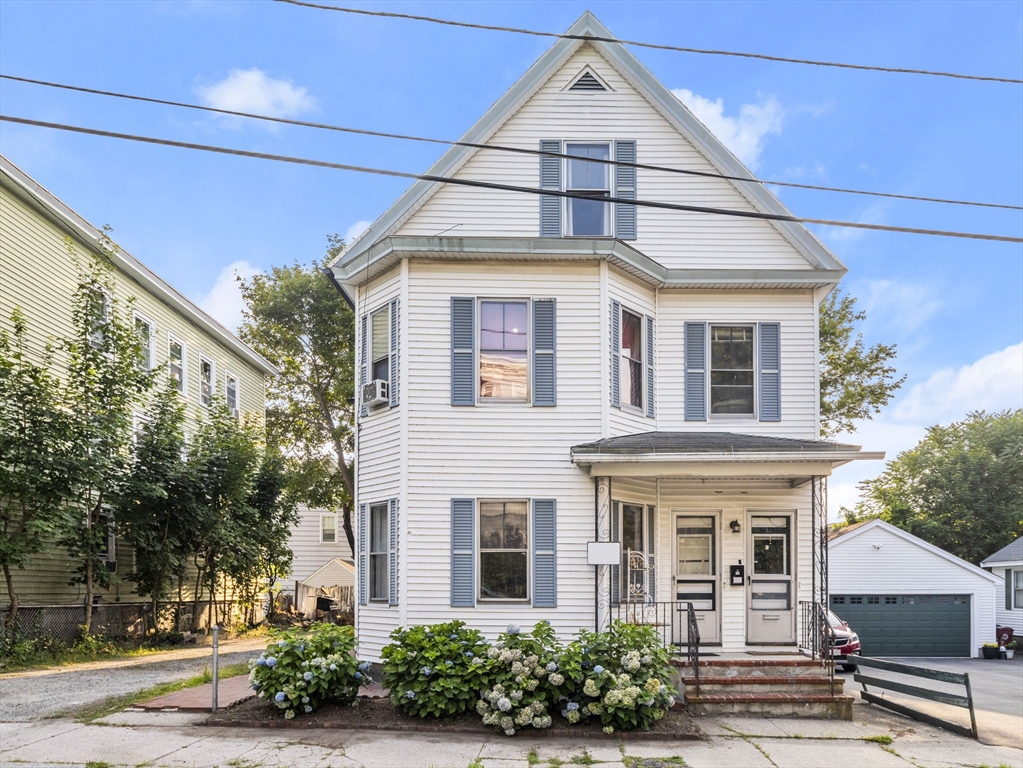 32 Bourne St Property Photo 1