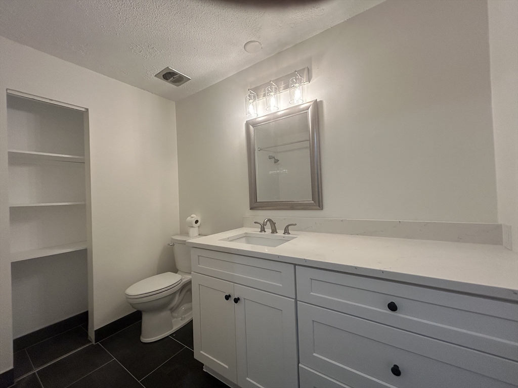 59 School St # B8 Property Photo 9