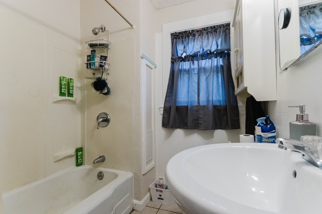 26 Granite St Property Photo 6