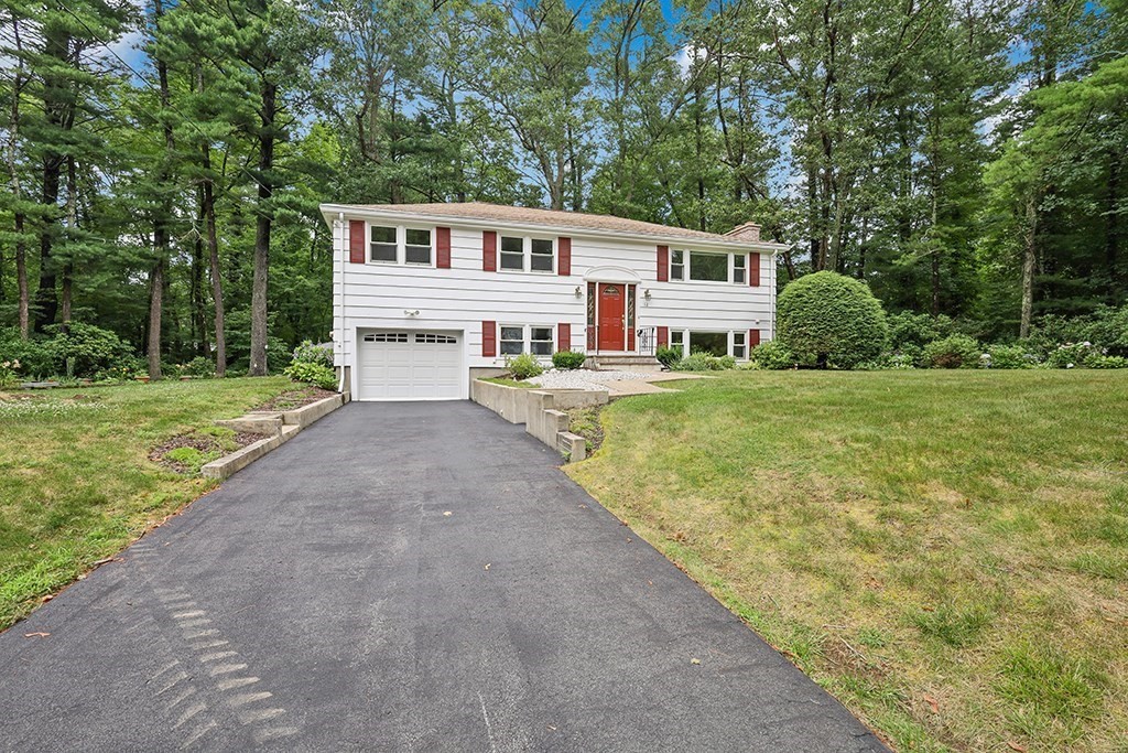 12 Lafayette Lane Property Photo 1
