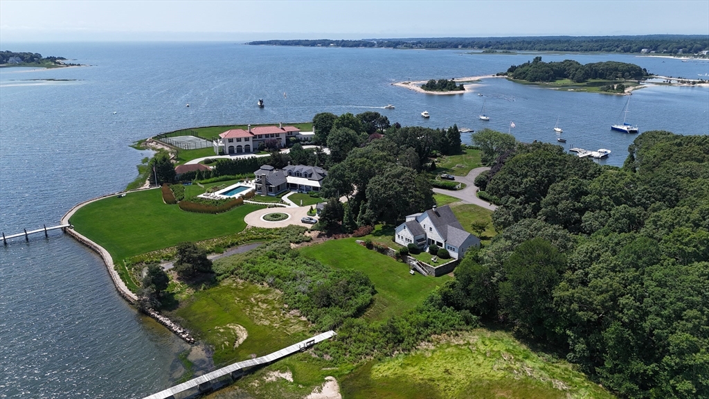 160 Allens Point Rd Property Photo 1