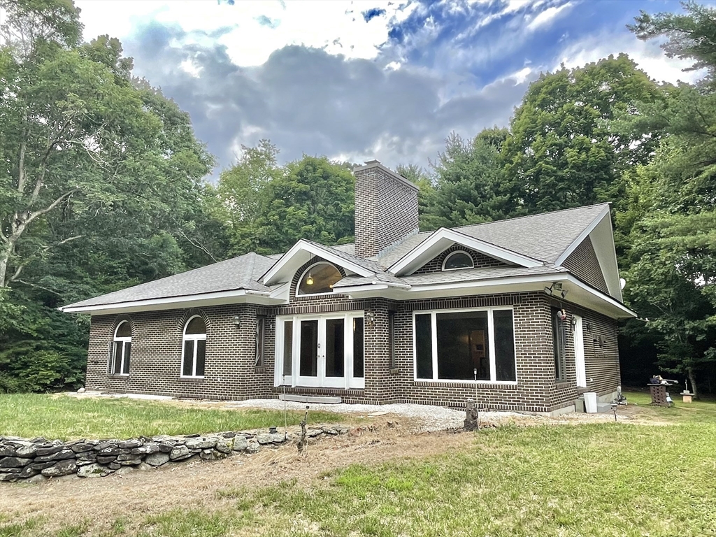 697 Lower Rd Property Photo 1