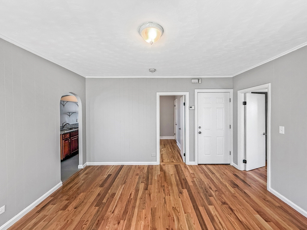 70 Cutler St Property Photo 6