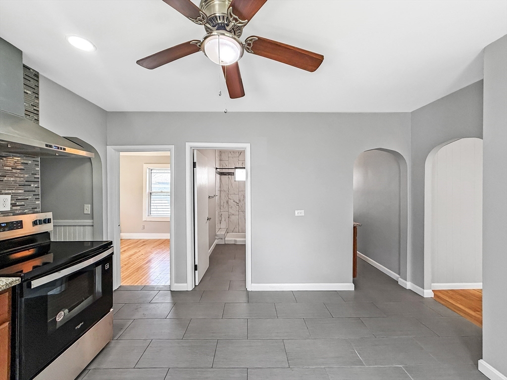 70 Cutler St Property Photo 12