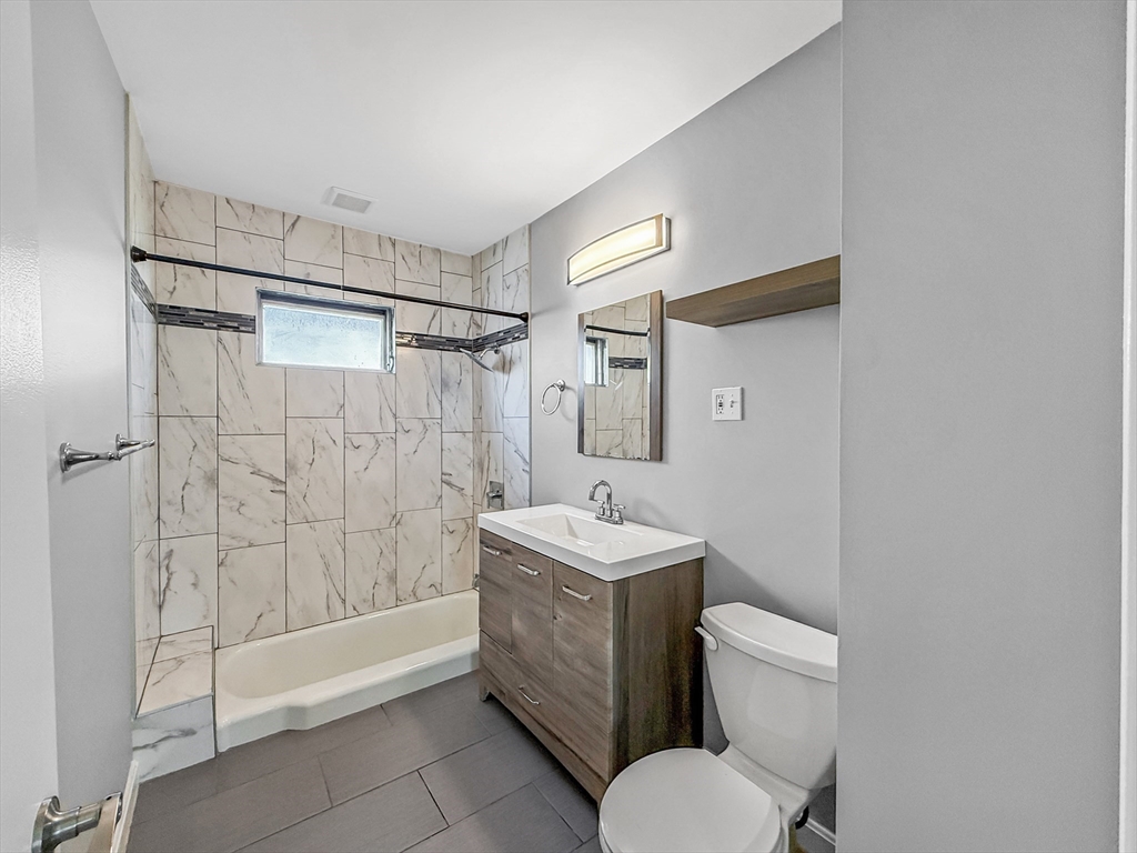 70 Cutler St Property Photo 17