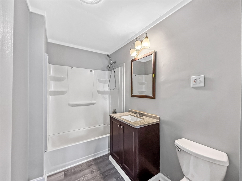 70 Cutler St Property Photo 33