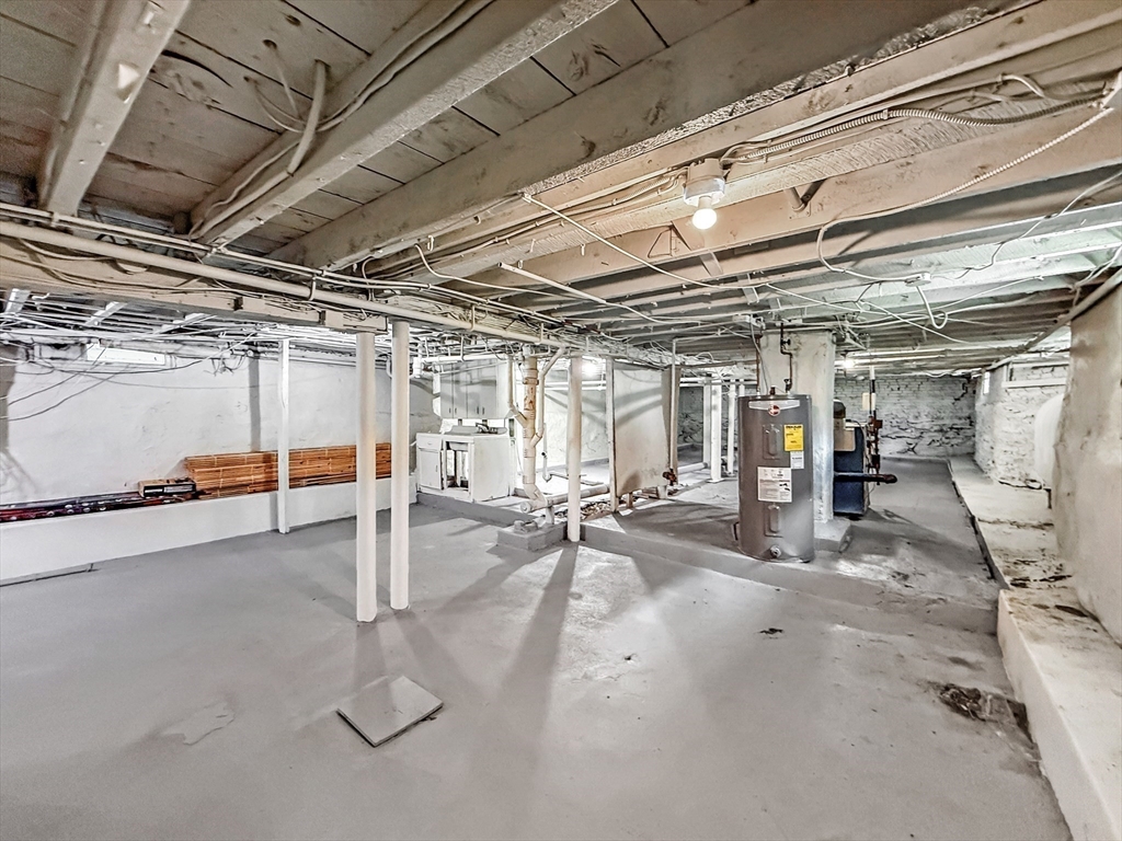 70 Cutler St Property Photo 37