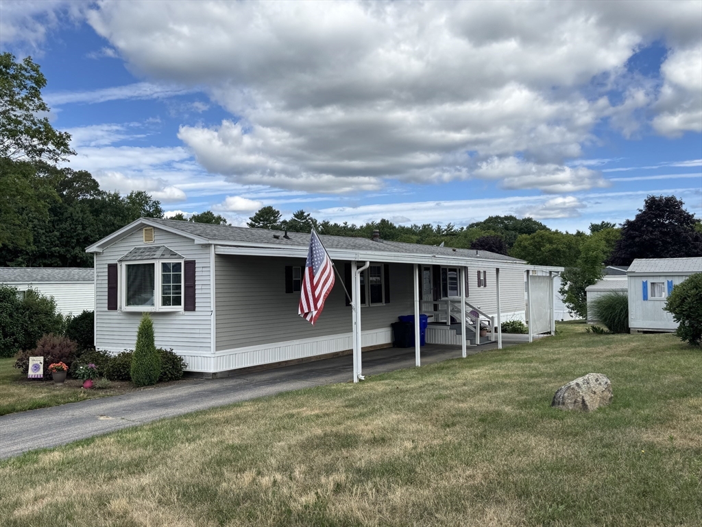7 Minuteman Road Property Photo 1