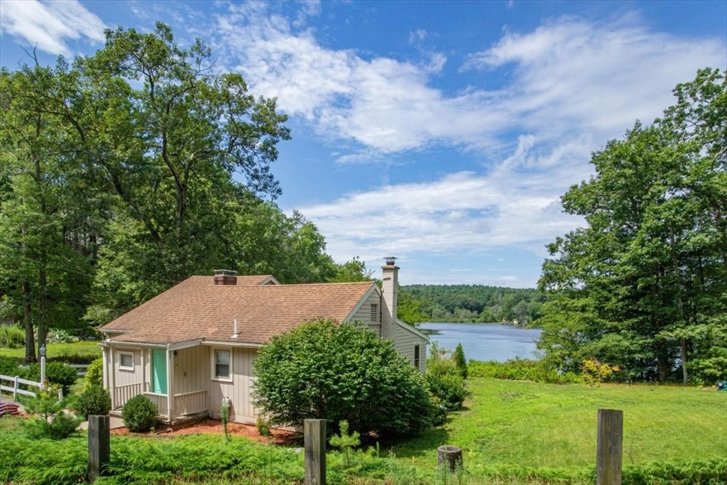 48 Lakeshore Dr Property Photo 1