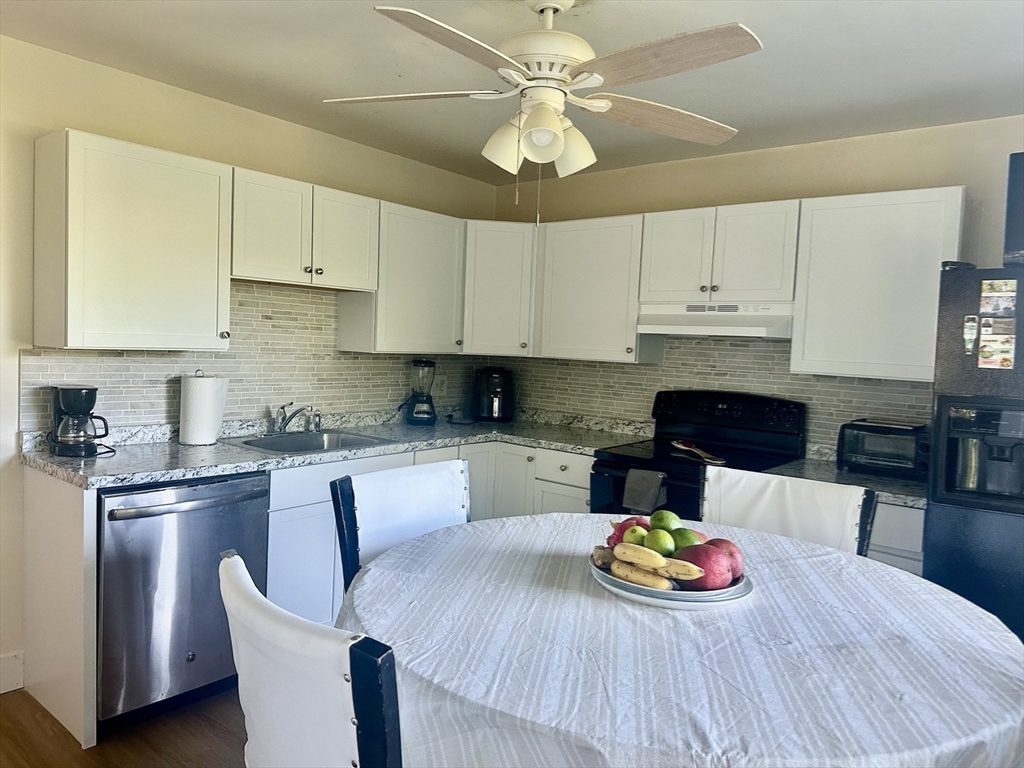 228 Lawrence Street Property Photo 19