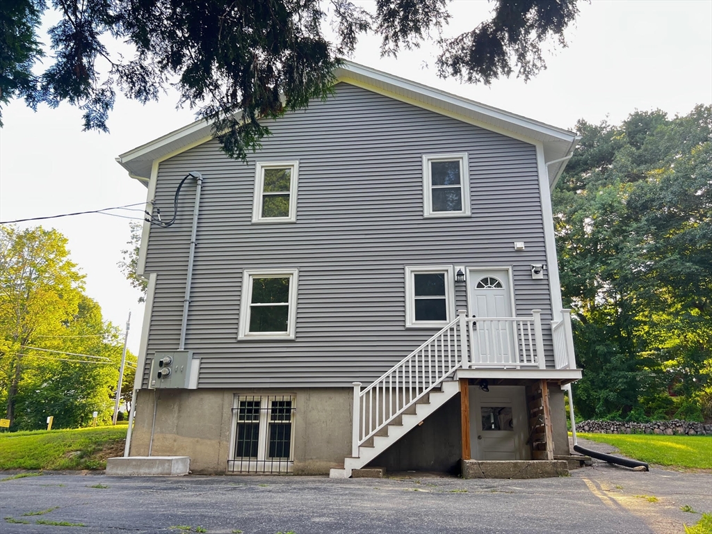 9 Homestead Ave Property Photo 5