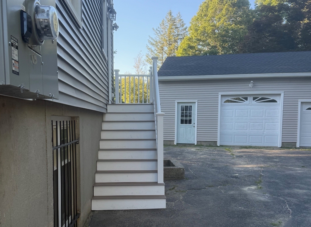 9 Homestead Ave Property Photo 27