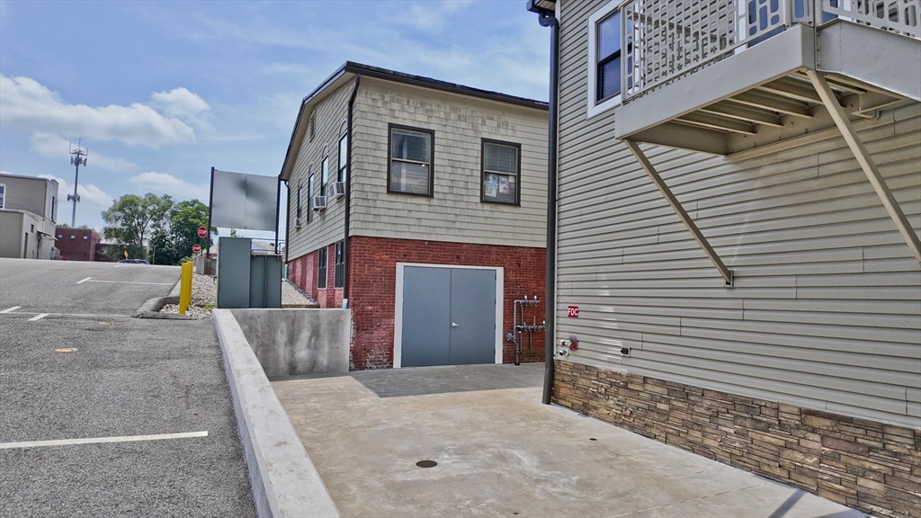 55 Main St # 101 Property Photo 1