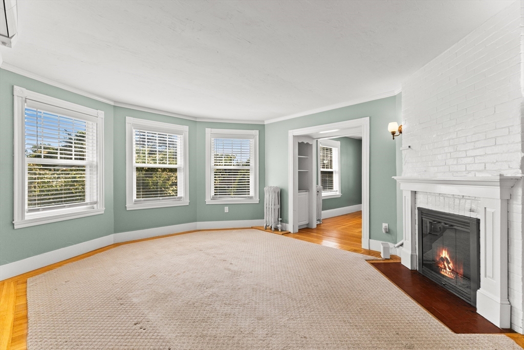 52 Oak Street Property Photo 14