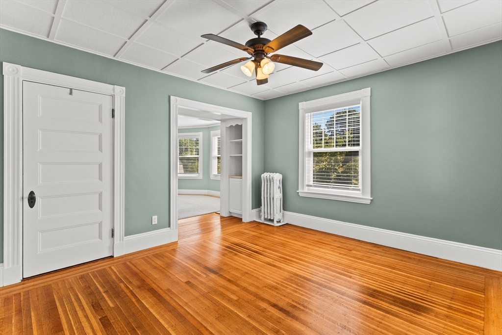 52 Oak Street Property Photo 16